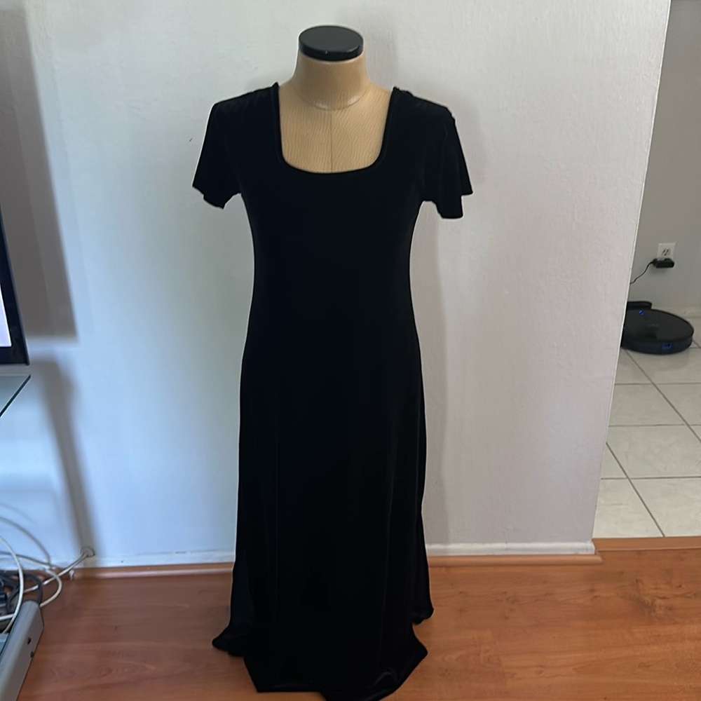 Cassini Short Sleeve Velvet Dress